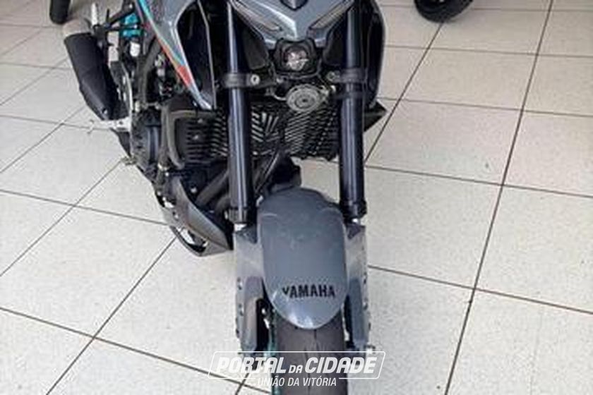 YAMAHA MT-03