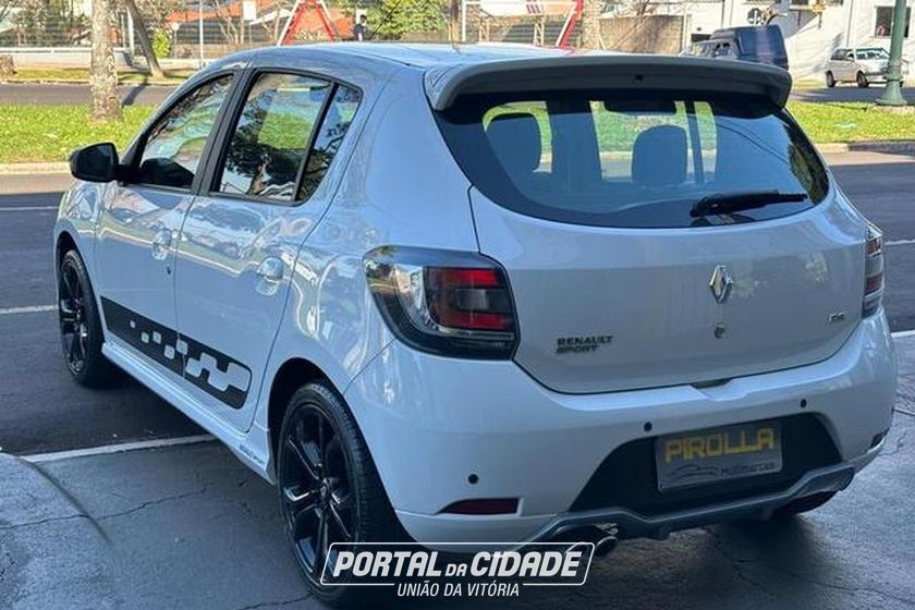 Renault SANDERO