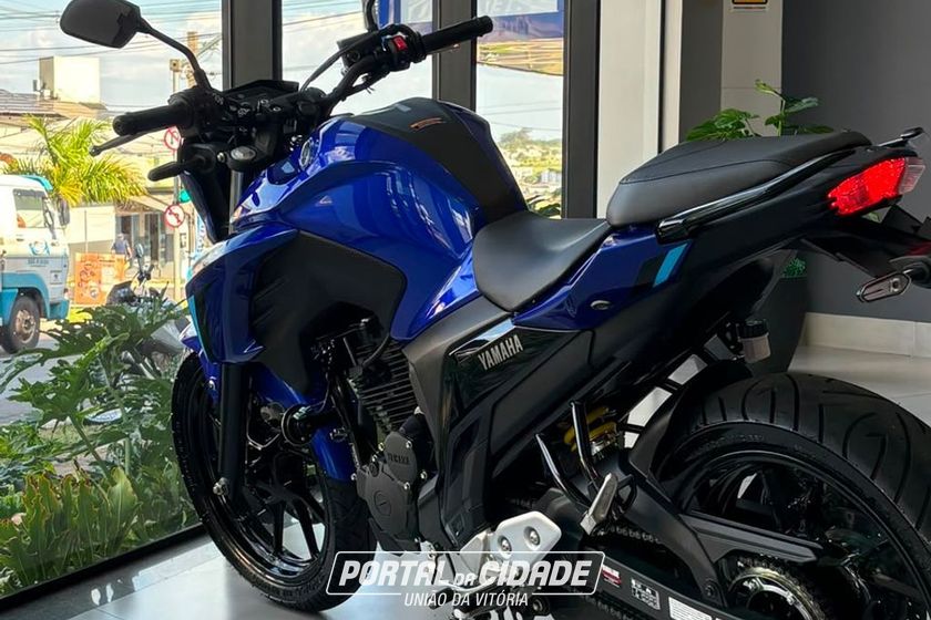 YAMAHA FZ25
