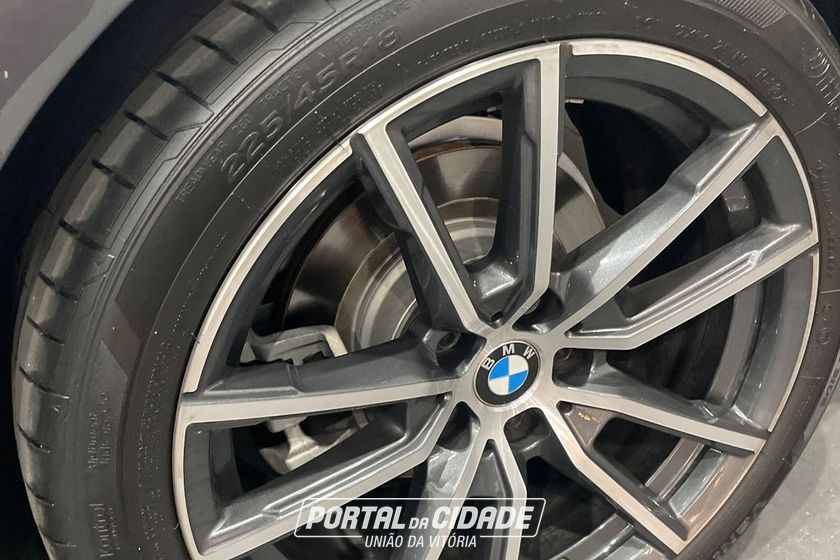 BMW 320iA
