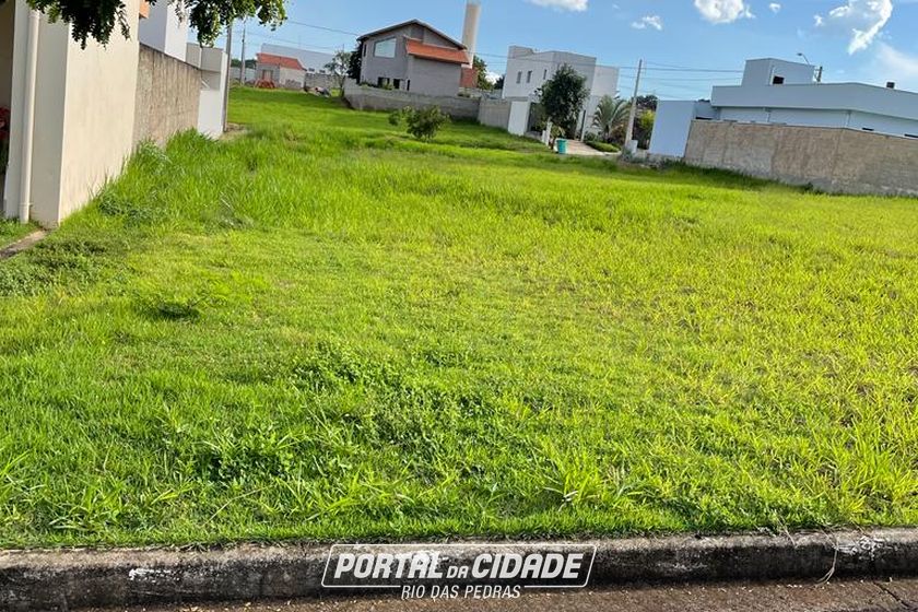 Terreno &agrave; venda - 300m&sup2; - Residencial Luiz Massud Coury