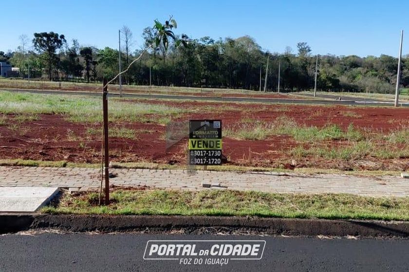 Terreno &agrave; venda - 300m&sup2; - Jardim Dona Fatima Osman