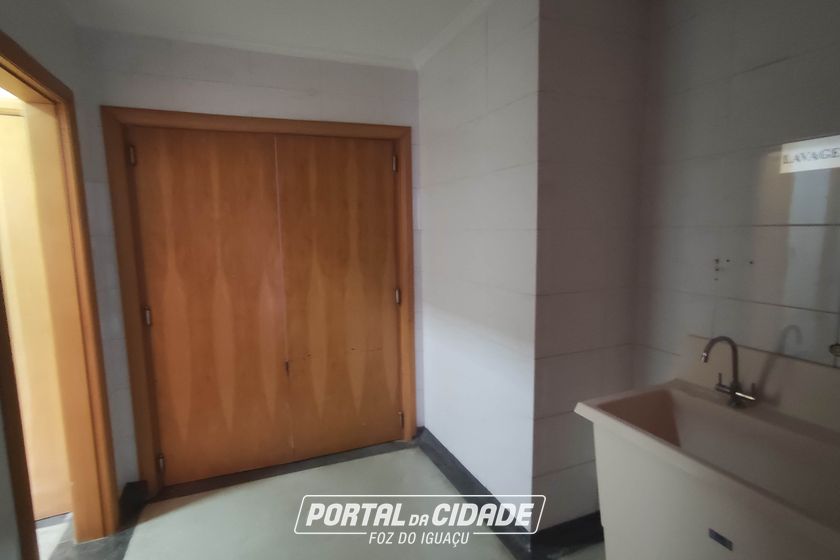 Sala Comercial &agrave; venda - 839m&sup2; - Centro