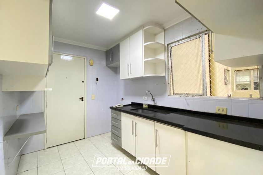 Apartamento &agrave; venda - 122m&sup2; - Centro