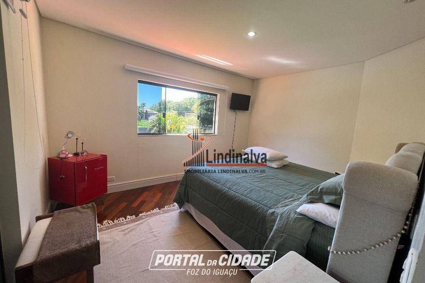 Sobrado &agrave; venda - 429m&sup2; - Condom&iacute;nio Residencial Village Igua&ccedil;u