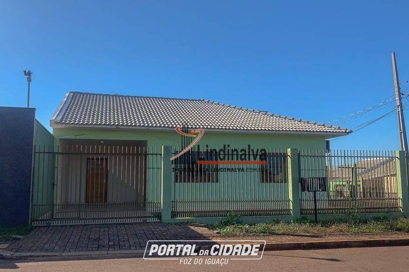 Casa &agrave; venda - 300m&sup2; - Centro