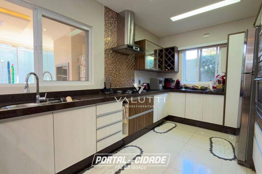 Sobrado &agrave; venda - 350m&sup2; - Condom&iacute;nio Country Igua&ccedil;u