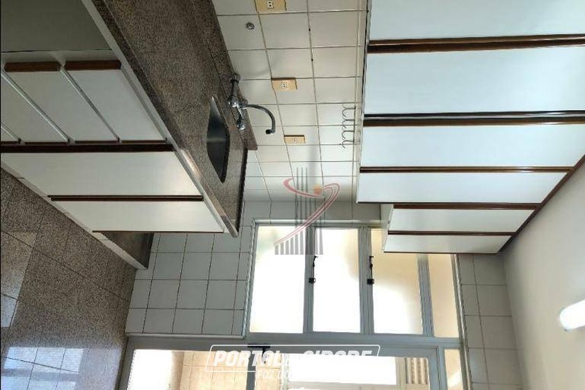 Apartamento &agrave; venda - 86m&sup2; - Centro