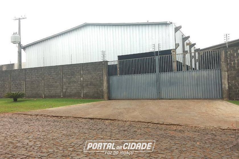 Sal&atilde;o Comercial &agrave; venda - 1413m&sup2; - Distrito Industrial