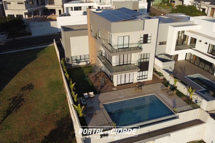 Casa &agrave; venda - 670m&sup2; - Tr&ecirc;s Fronteiras