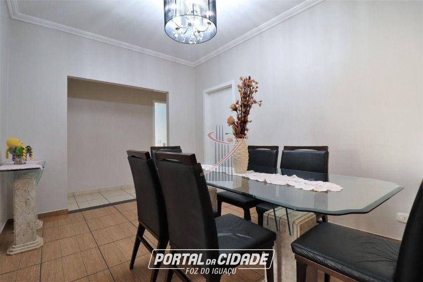 Casa &agrave; venda - 242m&sup2; - Jardim Bourbon