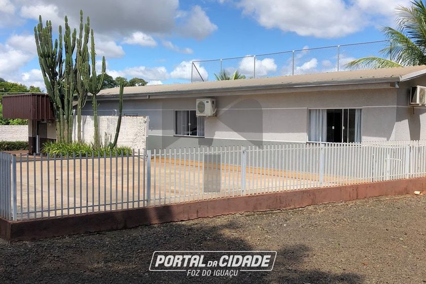 Ch&aacute;cara &agrave; venda - 1200m&sup2; - Lote Grande
