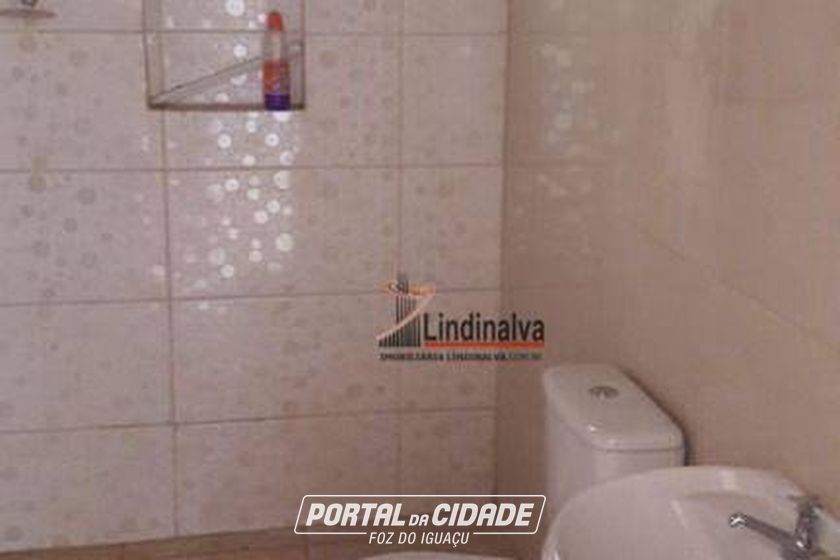 Ch&aacute;cara &agrave; venda - 820m&sup2; - Centro