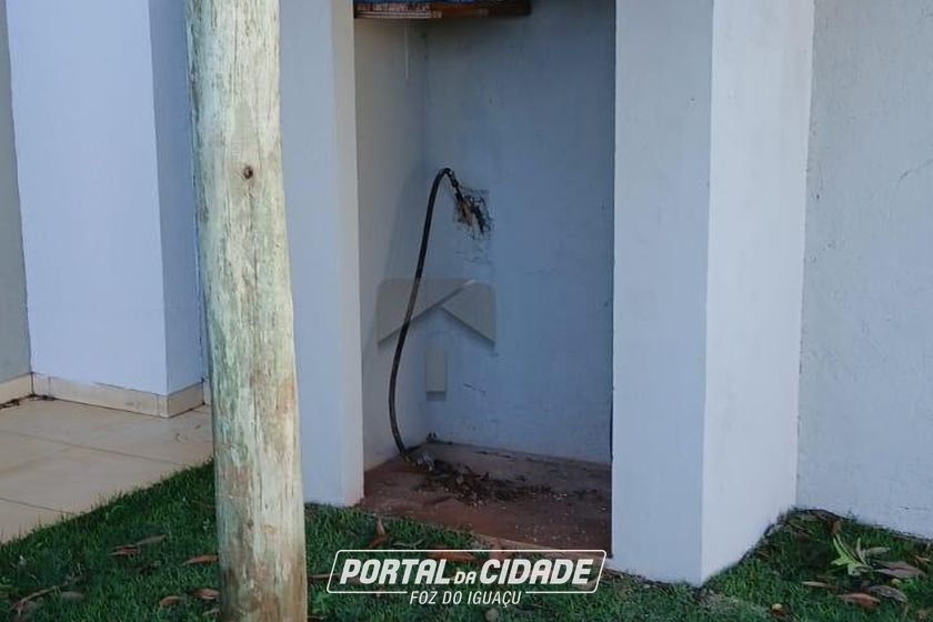 Sobrado &agrave; venda - 180m&sup2; - Jardim Naipi