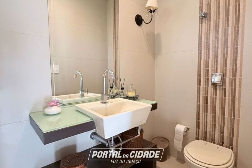 Sobrado &agrave; venda - 464m&sup2; - Condominio Residencial Lago dos Cisnes