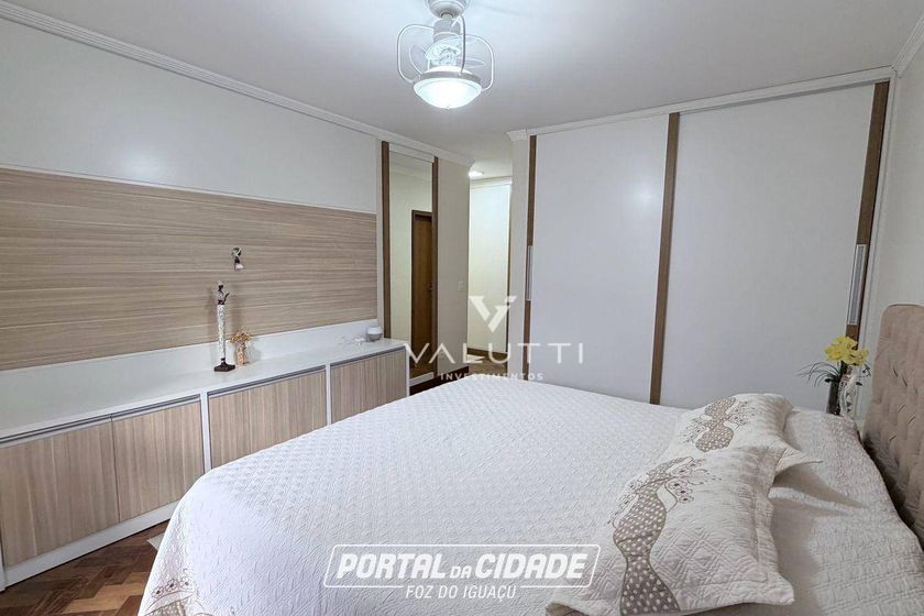 Casa &agrave; venda - 388m&sup2; - Condom&iacute;nio Vila Residencial B