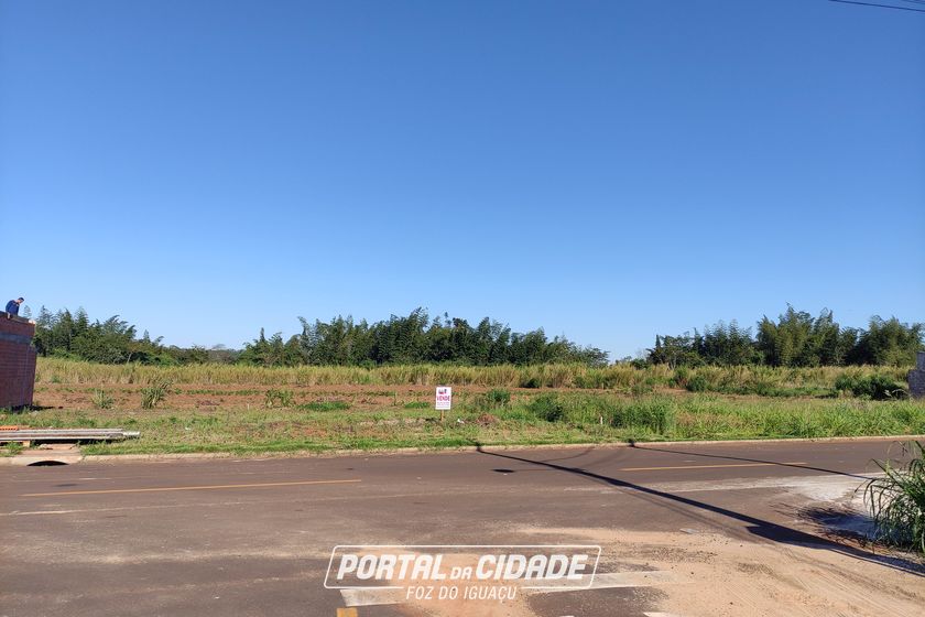 Terreno &agrave; venda - 200m&sup2; - Porto Meira