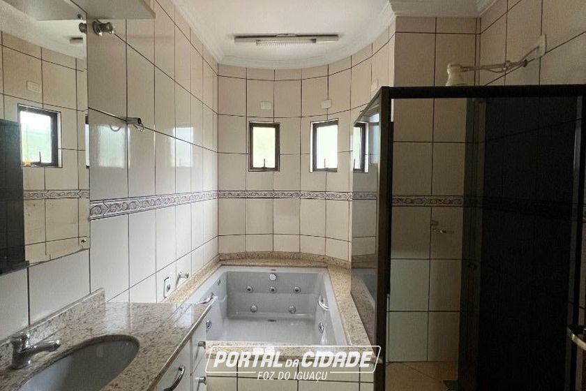 Sobrado para alugar - 354m&sup2; - Centro