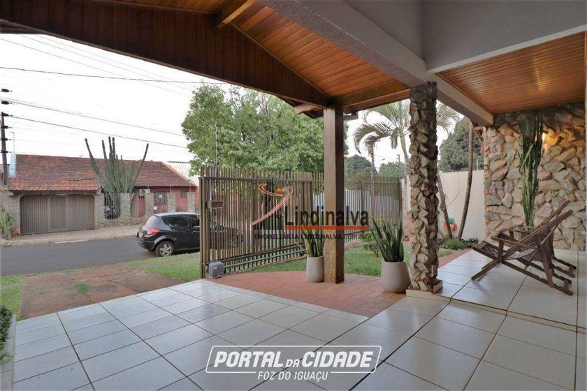 Casa &agrave; venda - 205m&sup2; - Cj Res Apor&aacute;