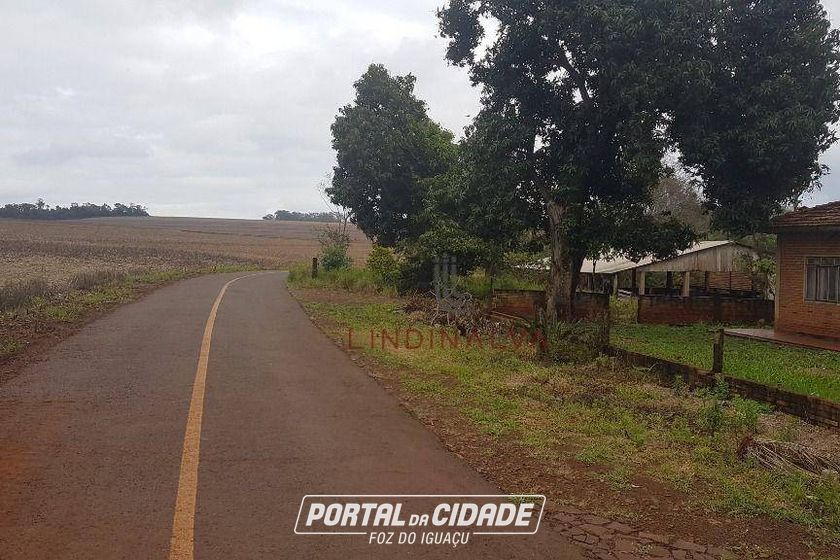 Ch&aacute;cara &agrave; venda - 28260m&sup2; - Centro