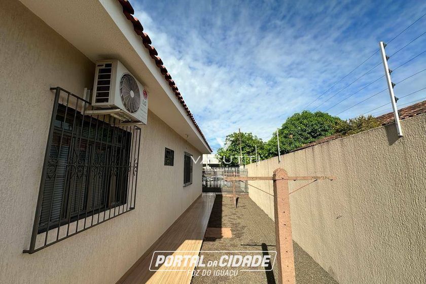 Casa &agrave; venda - 250m&sup2; - Jardim Dona F&aacute;tima Osman