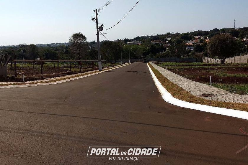 Terreno &agrave; venda - 360m&sup2; - Condominio Residencial Falls Ville