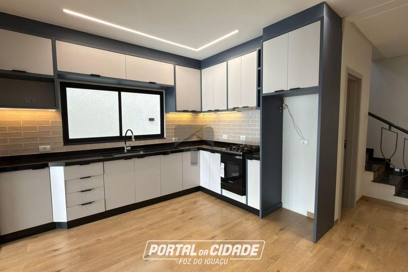 Sobrado para alugar - 240m&sup2; - Yolanda