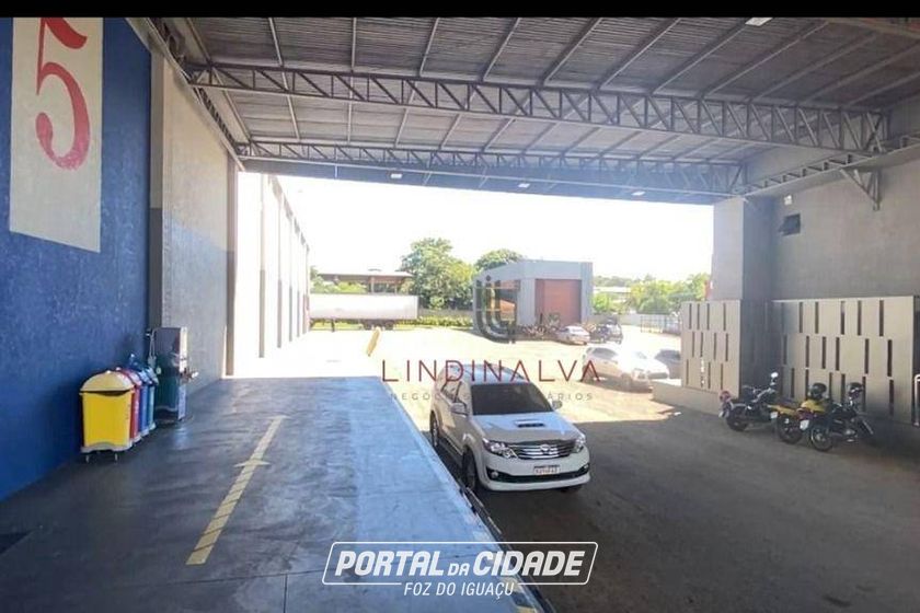 Sal&atilde;o Comercial para alugar - 338m&sup2; - Jardim Nacional