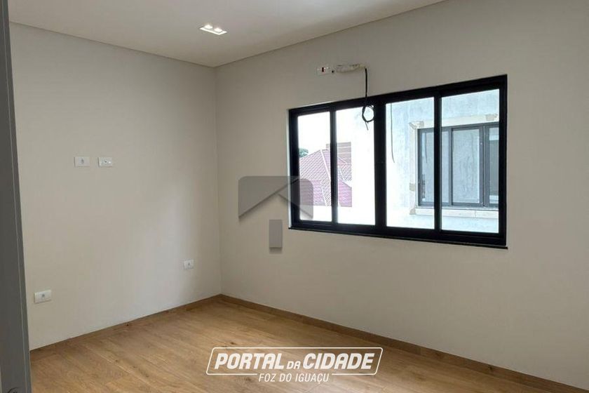 Sobrado para alugar - 240m&sup2; - Yolanda