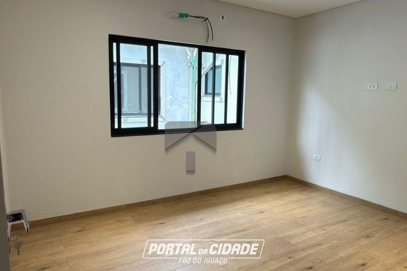 Sobrado para alugar - 240m&sup2; - Yolanda
