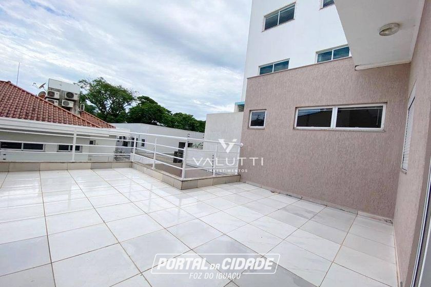 Sobrado &agrave; venda - 250m&sup2; - Jardim Polo Centro