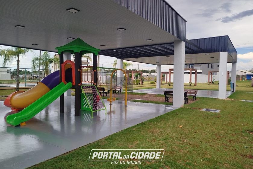 Terreno &agrave; venda - 300m&sup2; - Carim&atilde;