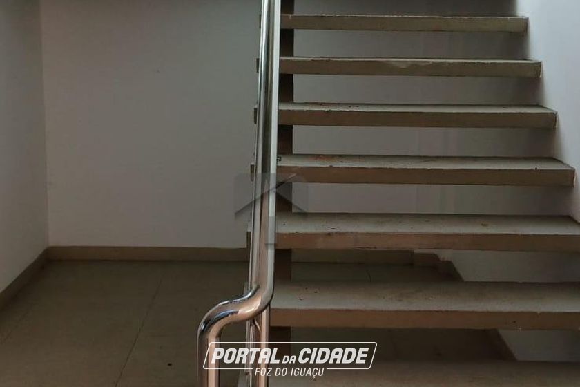 Sobrado &agrave; venda - 180m&sup2; - Jardim Naipi