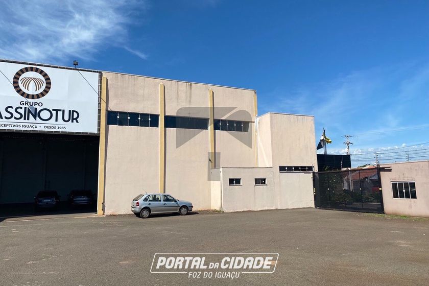 Sal&atilde;o Comercial &agrave; venda - 1614m&sup2; - Loteamento Comercial e Residencial Cataratas