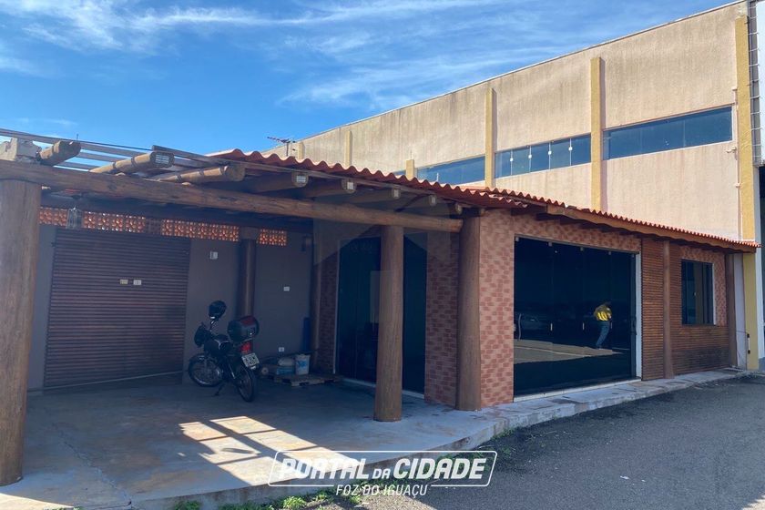 Sal&atilde;o Comercial &agrave; venda - 1614m&sup2; - Loteamento Comercial e Residencial Cataratas