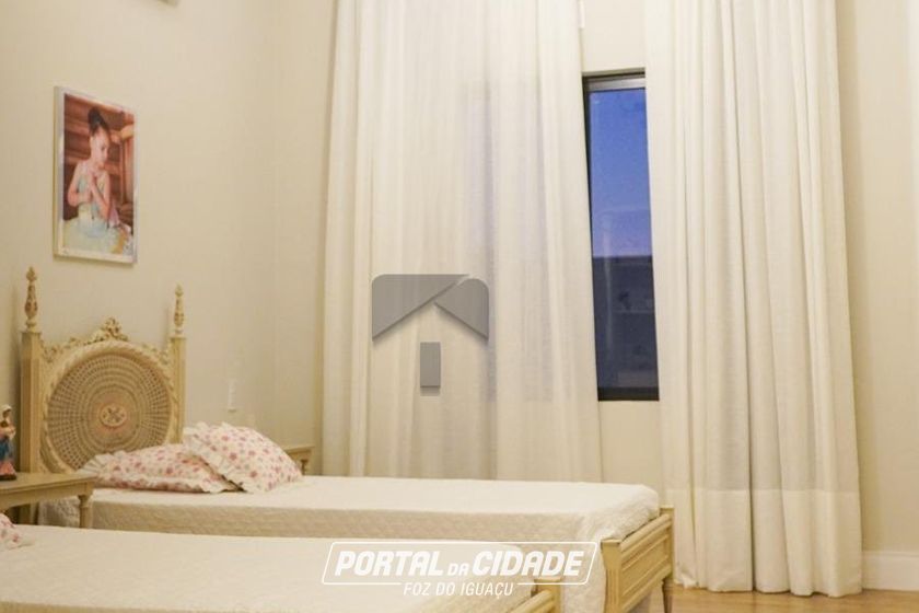Casa &agrave; venda - 670m&sup2; - Tr&ecirc;s Fronteiras