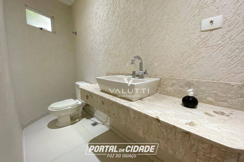 Sobrado &agrave; venda - 250m&sup2; - Jardim Polo Centro