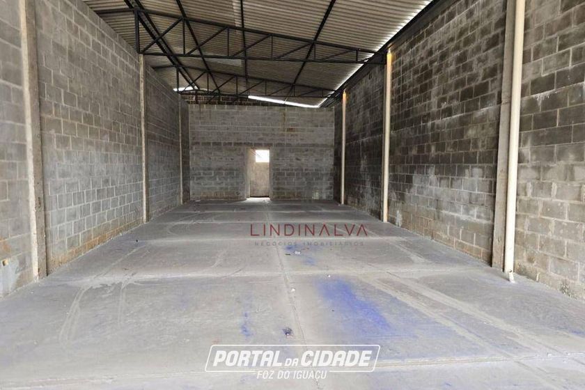Sal&atilde;o Comercial para alugar - 300m&sup2; - Jardim Ip&ecirc; III