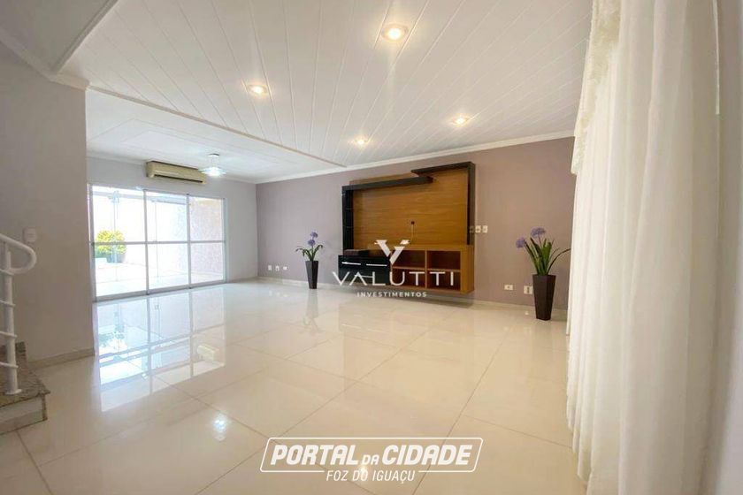 Sobrado &agrave; venda - 250m&sup2; - Jardim Polo Centro