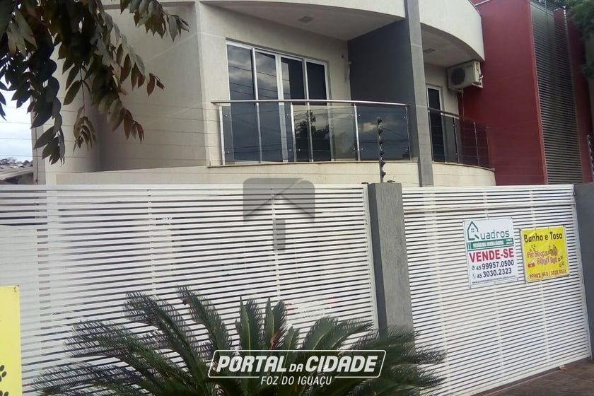 Sobrado &agrave; venda - 238m&sup2; - Yolanda
