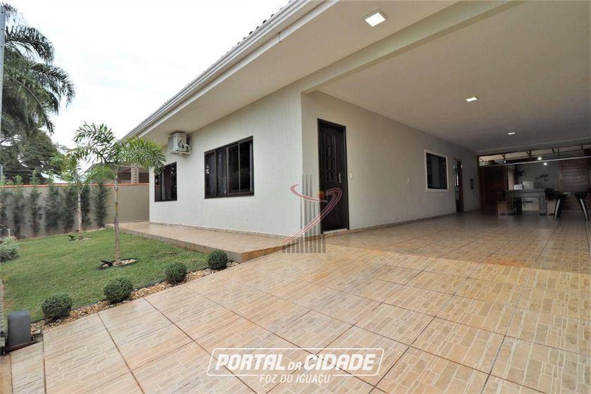 Casa &agrave; venda - 242m&sup2; - Jardim Bourbon