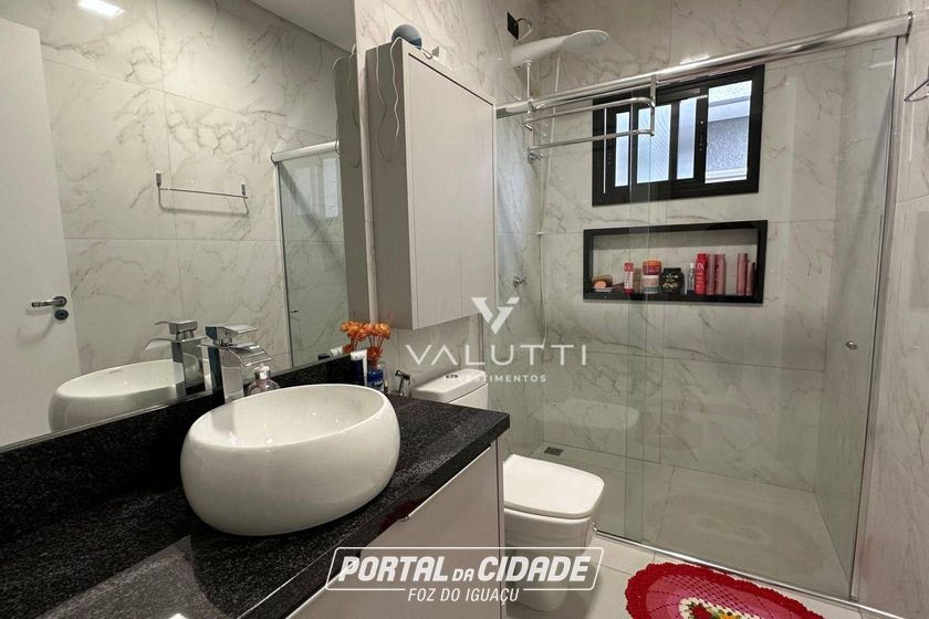 Casa &agrave; venda - 150m&sup2; - Condom&iacute;nio Residencial Igua&ccedil;u