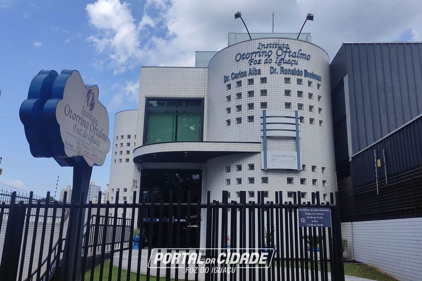 Sala Comercial &agrave; venda - 839m&sup2; - Centro