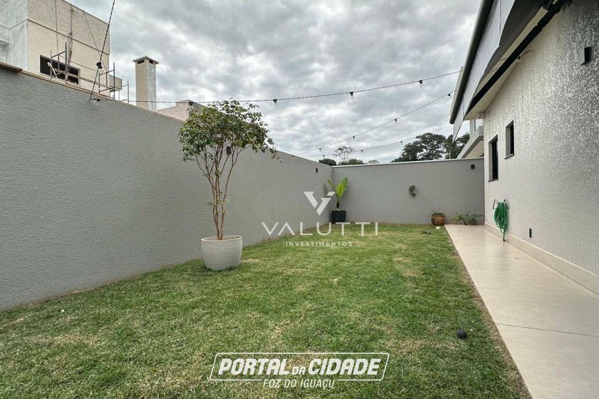 Casa &agrave; venda - 150m&sup2; - Condom&iacute;nio Residencial Igua&ccedil;u