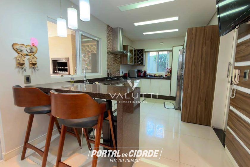 Sobrado &agrave; venda - 350m&sup2; - Condom&iacute;nio Country Igua&ccedil;u