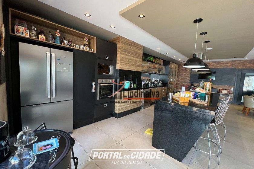 Sobrado &agrave; venda - 397m&sup2; - Condom&iacute;nio Residencial Village Igua&ccedil;u