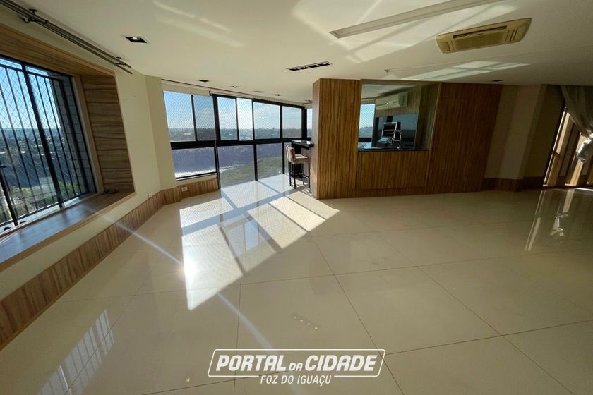 Apartamento &agrave; venda - 340m&sup2; - Centro