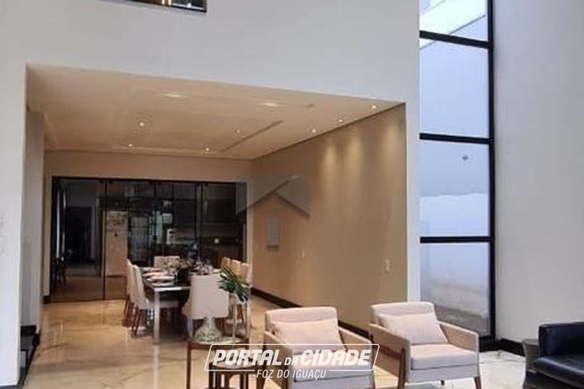 Casa &agrave; venda - 580m&sup2; - Centro