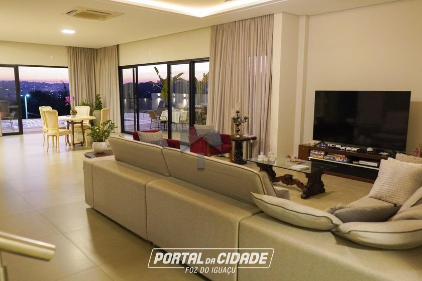 Casa &agrave; venda - 670m&sup2; - Tr&ecirc;s Fronteiras