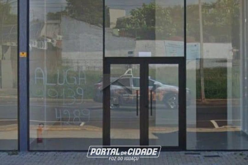 Sal&atilde;o Comercial para alugar - 157m&sup2; - Centro